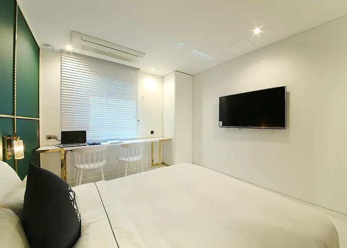 컬리난 비지니스 3*